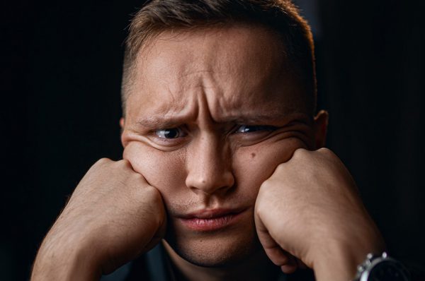 मैं सीरियस टाइप का हूं, फनी बातें कैसे करूं?