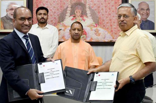 भारत की प्राचीन नगरी अयोध्या वायु सेवा से जोड़ा जा रहा है: मुख्यमंत्री