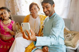 Raksha Bandhan : कजिन्स का बनाएं व्हाट्सऐप ग्रुप