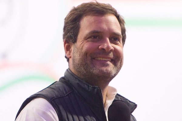 कर्नाटक चुनाव परिणाम : जीत की ओर बढ़ती दिख रही है कांग्रेस