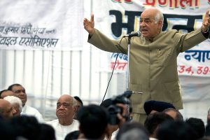 भारत भूमि युगे युगे: सच्चे झूठे अनुयायी