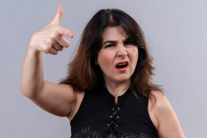 गुस्सैल औरत से कैसे निबटें