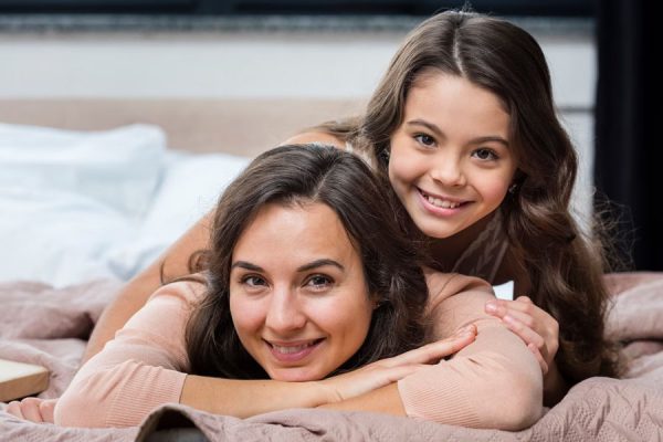 Mother’s Day 2023: बेटी को बेटी ही रहने दें