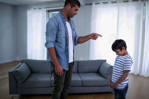 Father’s Day 2023: अब नहीं मिलते हिटलर पापा