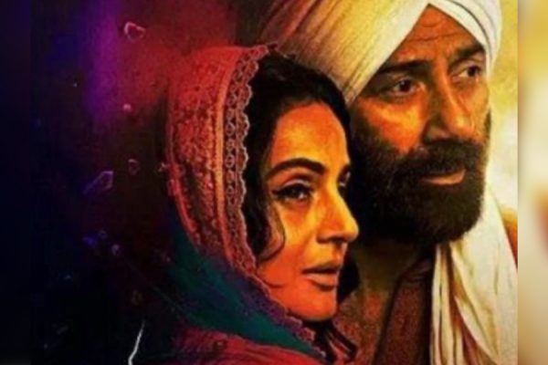 Gadar 2 के ट्रेलर लॉन्च पर सकीना ने तारा सिंह पर लुटाया प्यार, देखें वीडियो