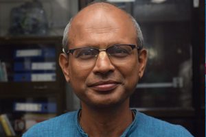 आईआईटी डायरेक्टर लक्ष्मीधर बेहरा का हिमांचल आपदा पर कुतर्की बयान