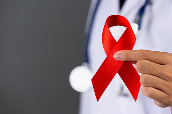 एड्स (HIV) की रोकथाम के लिए हल्ला बहुत पर पुख्ता व्यवस्था नहीं
