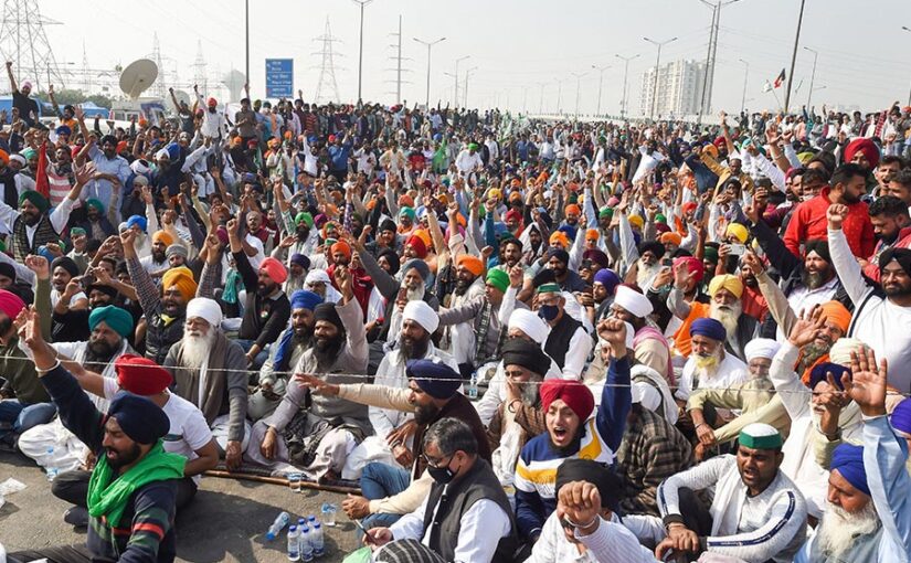 शहरियों, सरकार, आढ़तियों और कंपनियों से  लूटे जा रहे हैं किसान आंदोलन पर