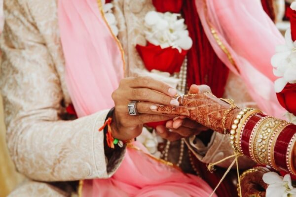 शादी तभी करें जब आप हो इसके लिए तैयार, नहीं तो हो सकती है कई समस्याएं