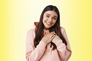 मैं 4 साल छोटे लड़के से प्यार करती हूं, क्या करूं?