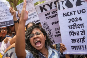 नीट एग्जाम में गड़बड़ी, जिम्मेदार एनटीए की गवर्निंग बौडी पर क्यों न चले मुकदमा