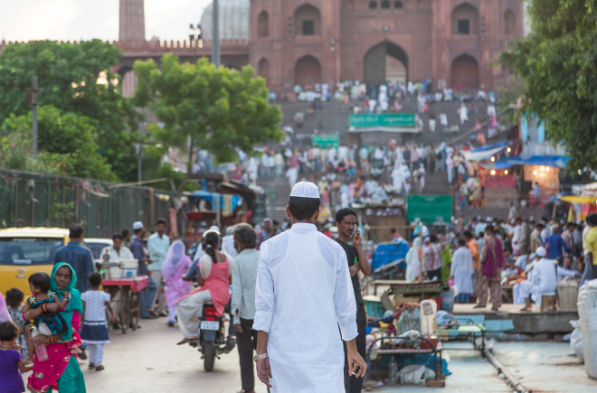 वक्फ की जमीनों पर गड़ी हैं मोदी सरकार की नजरें