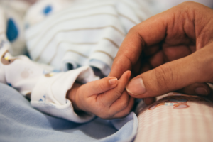 Smart Parenting : नए मेहमान की जिम्‍मेदारियों से डरें नहीं