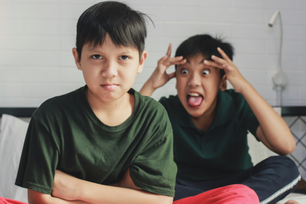 Parenting Tips : बच्‍चों में तुलना करने का साइड इफेक्‍ट समझें मम्‍मीपापा