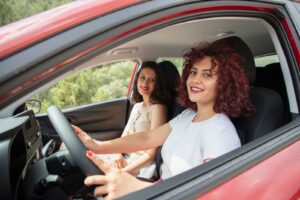 Driving Skills : महिलाओं की ड्राइविंग स्किल्स पर क्यों बनते हैं जोक?