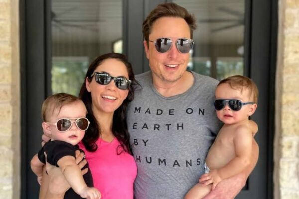 Elon Musk : राजनीतिक मंचों पर एलन मस्क अपने बच्चों के साथ क्यों दिखते हैं