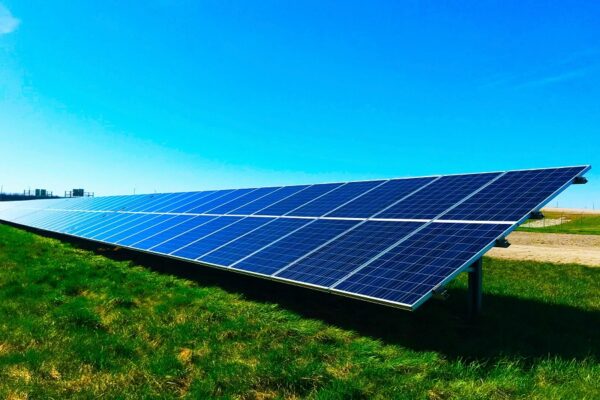 Solar से रोशन हो रहा लड़कियों का कैरियर