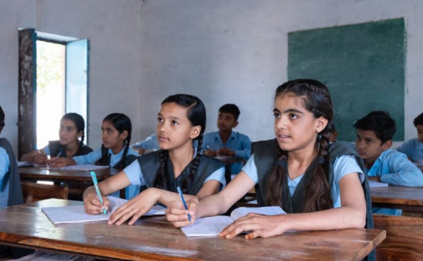 Education Policy : मोदी सरकार की शिक्षा नीति केंद्रीयकरण, व्यवसायीकरण और सांप्रदायीकरण पर कर रही है काम