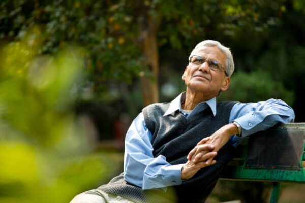 Hindi Poetry : कारवाँ गुज़र गया ग़ुबार देखते रहे