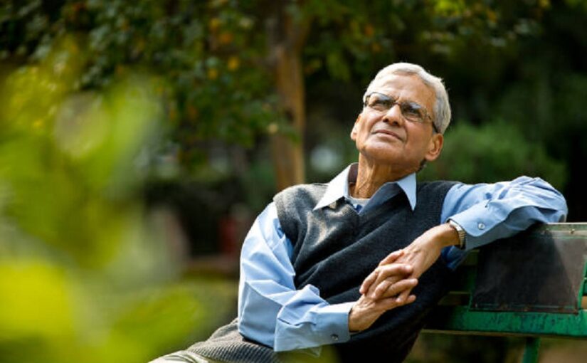 Hindi Poetry : कारवाँ गुज़र गया ग़ुबार देखते रहे