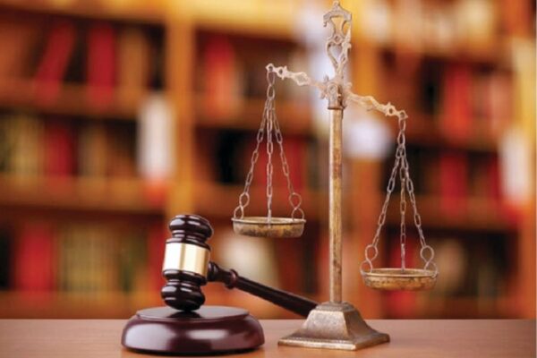 Justice : मुकदमों की बढ़ती तादाद