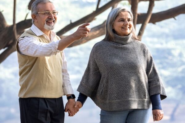 Relationship Problem : पति रिटायर हो चुके हैं, वे देखने में चुस्तदुरुस्त, हैल्दी हैं