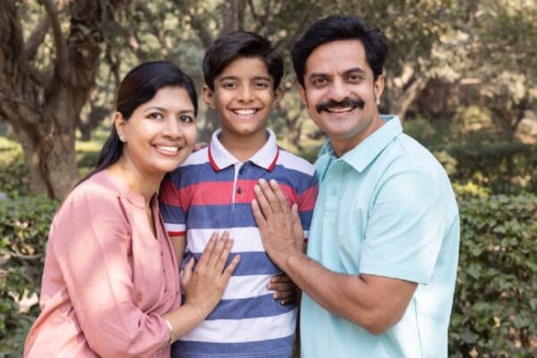 Superstition : अंधविश्वासी मांबाप और इकलौती संतान