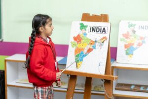 School Fees : फीस में मनमानी