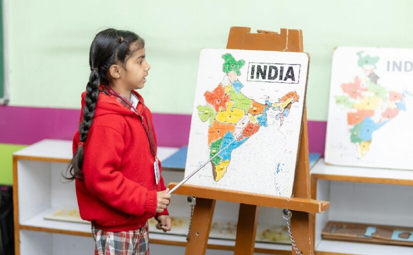 School Fees : फीस में मनमानी