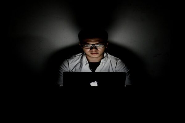 Social Media Trolls : ट्रोल आर्मी नहीं, ये जौम्बी सेना है