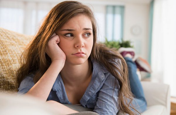 मेरे मम्मी पापा हर वक्त मुझ पर शक करते हैं, क्या करूं कि वे मुझ पर शक न करें?