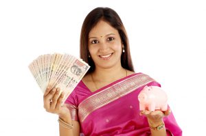 पति कमाए पत्नी उड़ाए : पति की जेब को देख कर ऐसे चलाएं समझदारी से घर