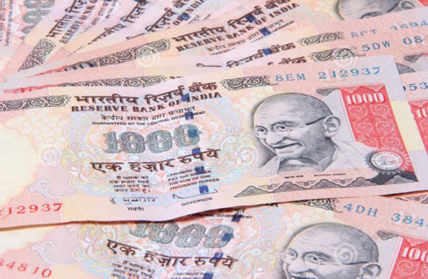 कहीं ये 1000 का नोट बिना सुरक्षा धागे के तो नहीं