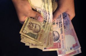 धीरे-धीरे बंद हो जाएगी नोट बदलने की सुविधा