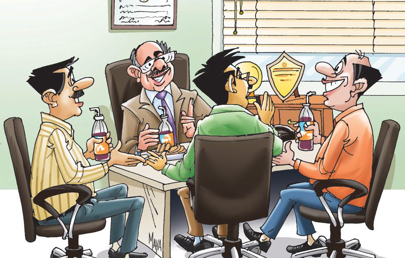आई स्पैशलिस्ट : चापलूसी का तमाशा देखने का तरीका हम बताते हैं
