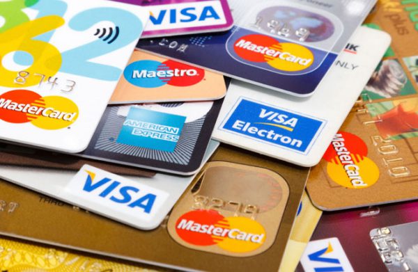 क्रेडिट कार्ड पर फायदे की ये हैं 5 बातें