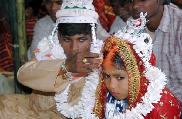मासूम बेटियों की गुहार : बाबुल अभी न कीजो बियाह