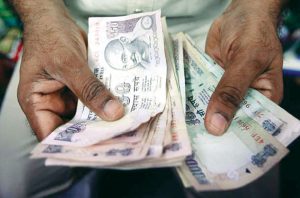 भारतीय अर्थव्यवस्था: साथ सबका पर विकास किसका?