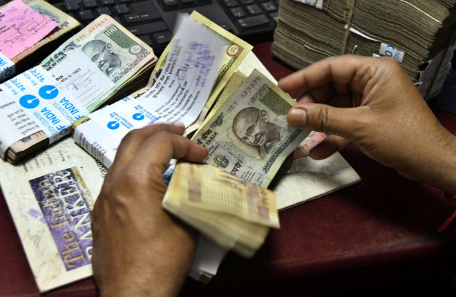 प्रोफेशनल्स और एनबीएफसी को मिलेगा बैंक खोलने का मौका