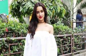 ‘लड़कियों को है अपनी मर्जी के कपड़े पहनने का हक’